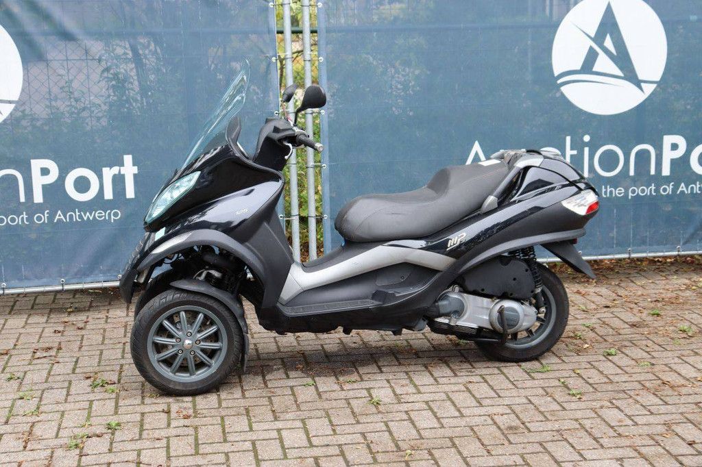 Scooter Piaggio M47301 Petrol 2007