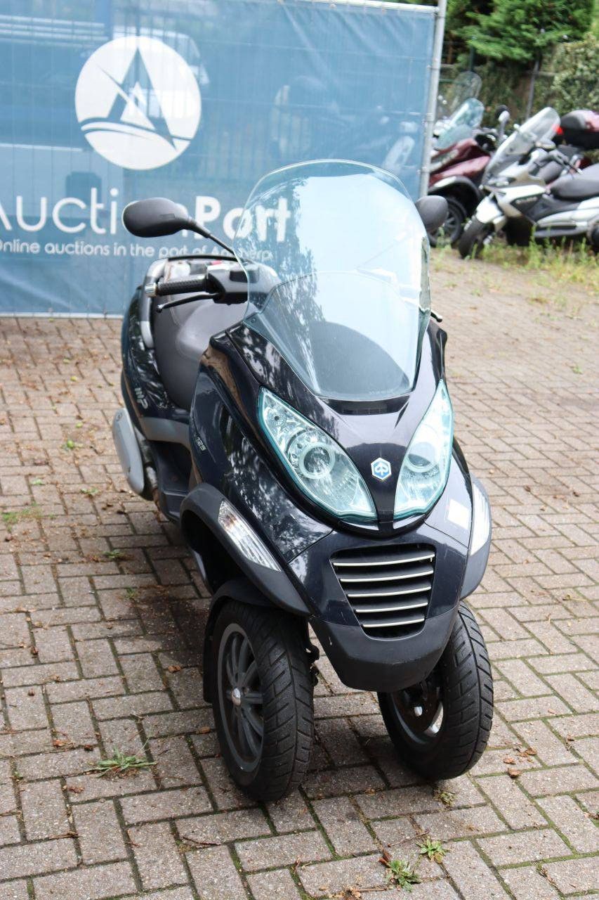 Scooter Piaggio M47301 Petrol 2007