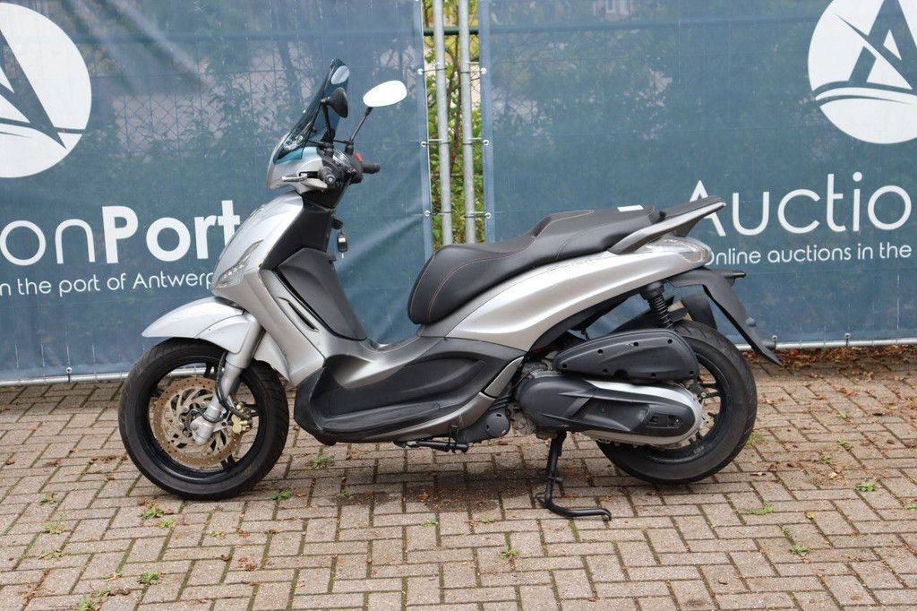 Scooter Piaggio Beverly 350 Petrol 2019