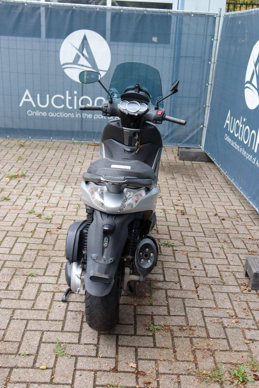 Scooter Piaggio Beverly 350 Petrol 2019