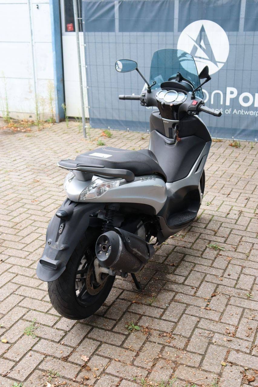 Scooter Piaggio Beverly 350 Petrol 2019