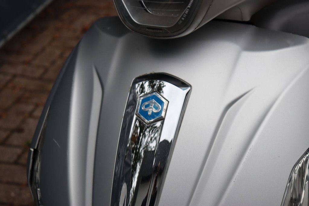 Scooter Piaggio Beverly 350 Petrol 2019