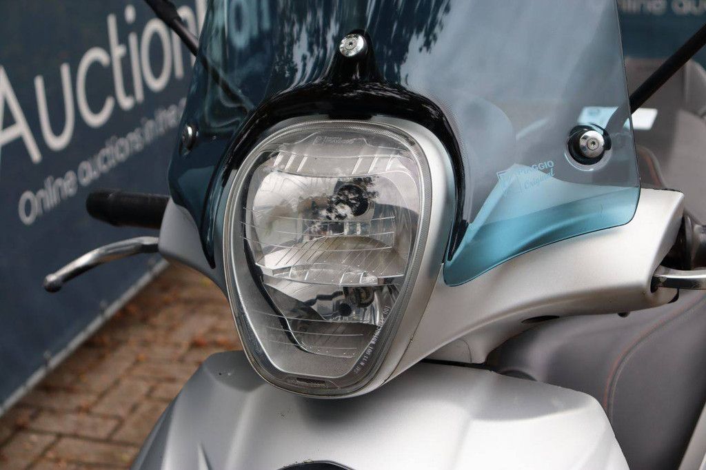 Scooter Piaggio Beverly 350 Petrol 2019