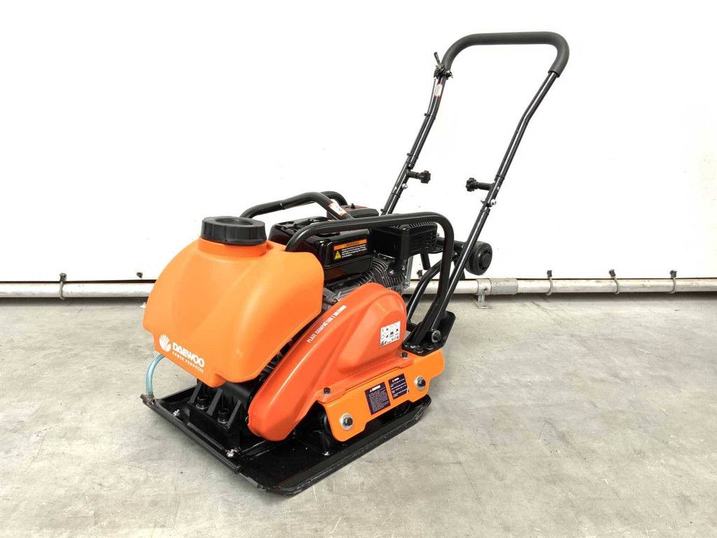 Vibrating plate Daewoo DATM80 2026