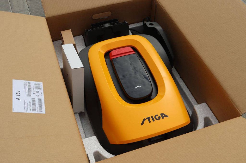 Stiga A 15v Electric Robotic Mower In Box New with GPS system