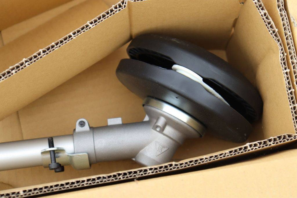 Cordless Brushcutter Makita UR012G Electric 80V In Box New