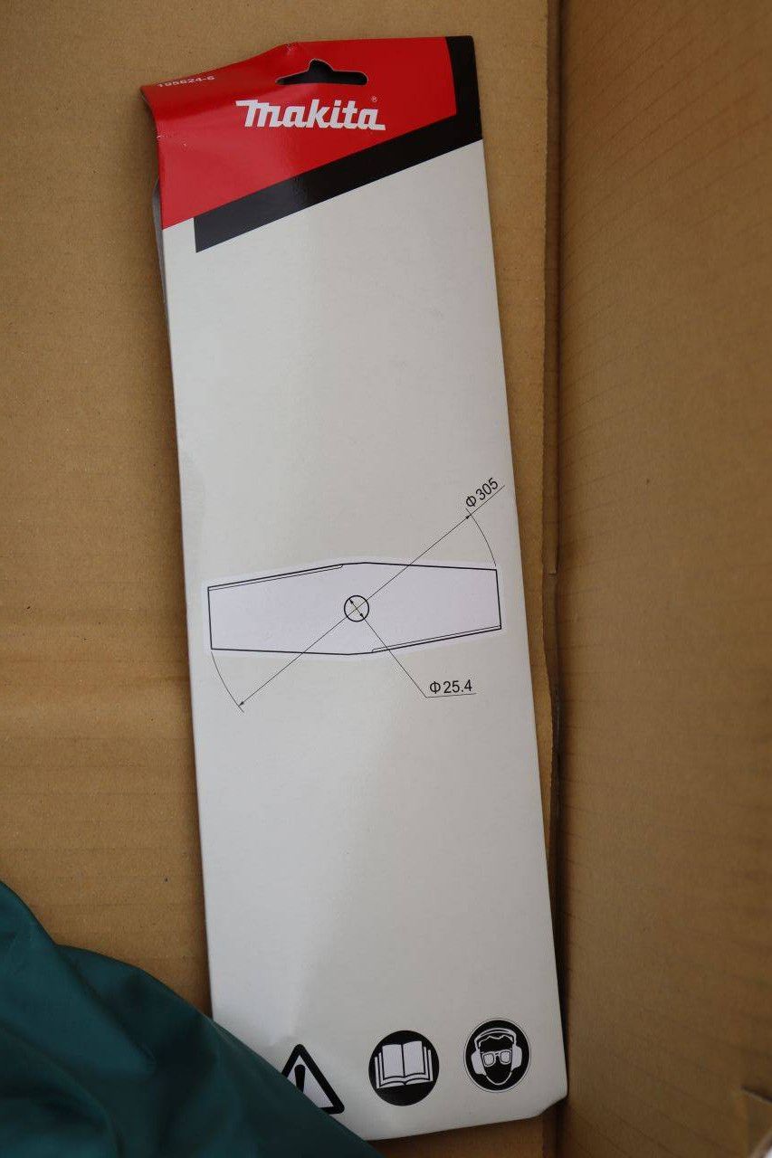 Cordless Brushcutter Makita UR012G Electric 80V In Box New