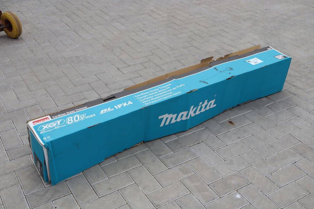 Cordless Brushcutter Makita UR012G Electric 80V In Box New