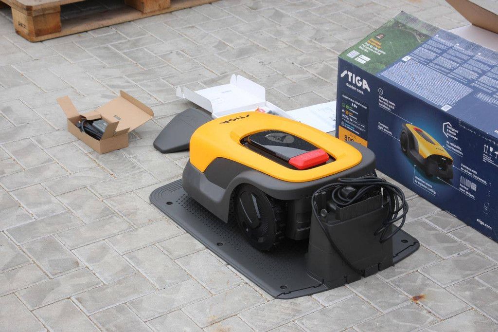 Stiga A 8v Electric Robotic Mower (GPS system) New
