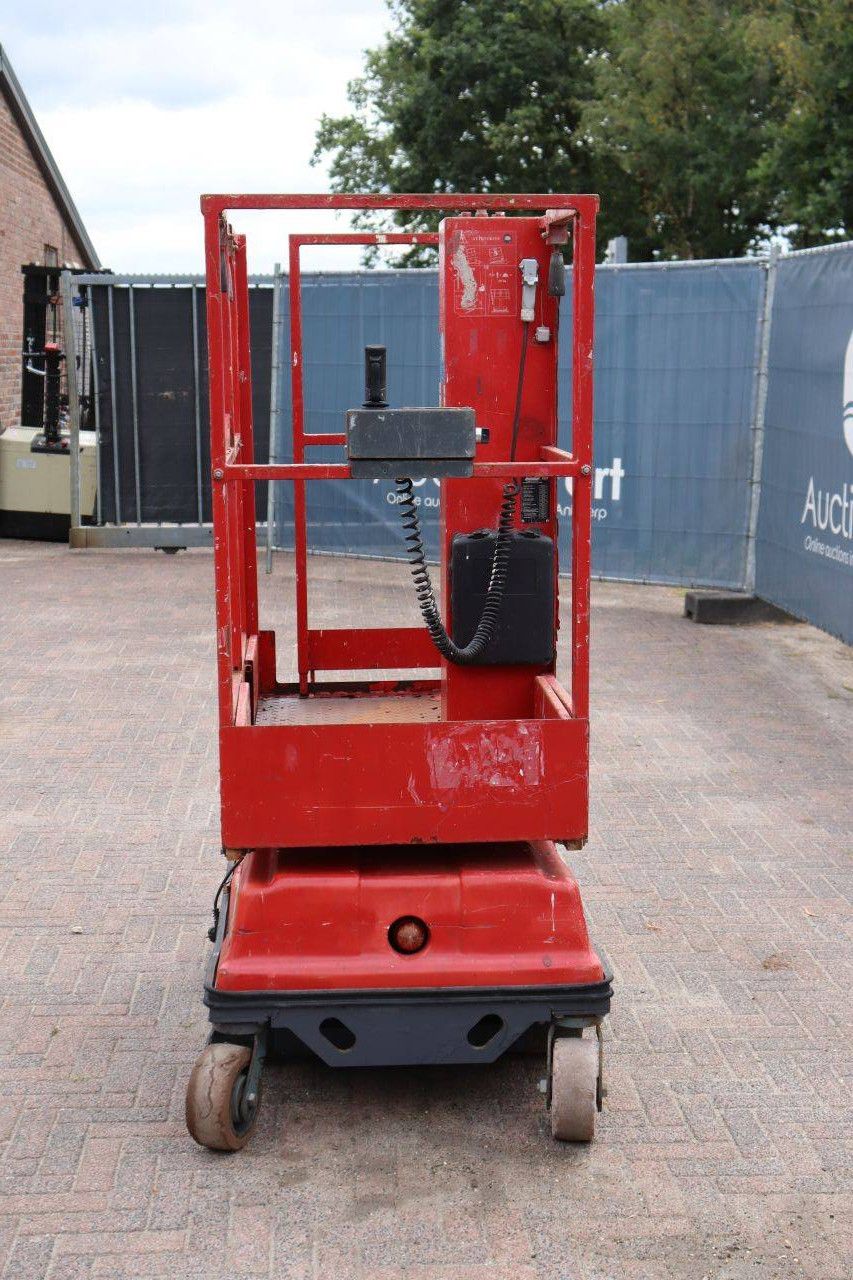 Bravi Lui Mini Electric Mast Lift