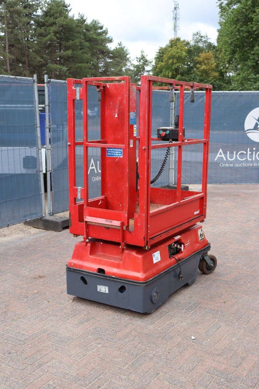 Bravi Lui Mini Electric Mast Lift