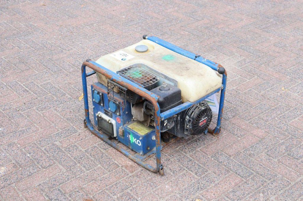Geko Gasoline Generator 3kVA