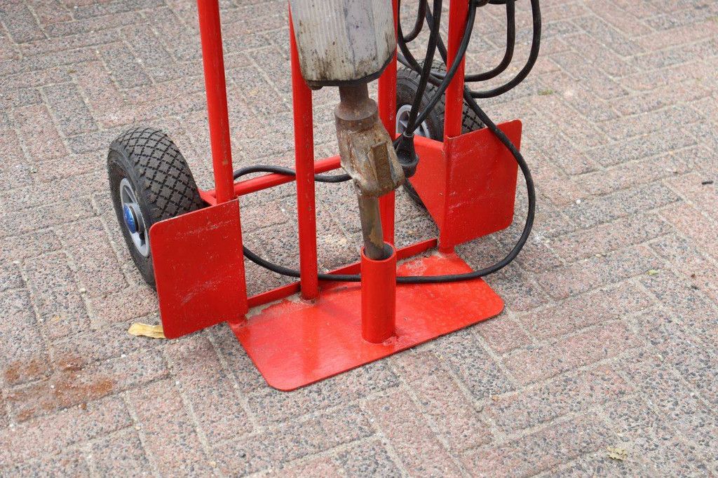 Demolition hammer Wacker Neuson EH 50/230 27x80 Electric 2.20kW 2014