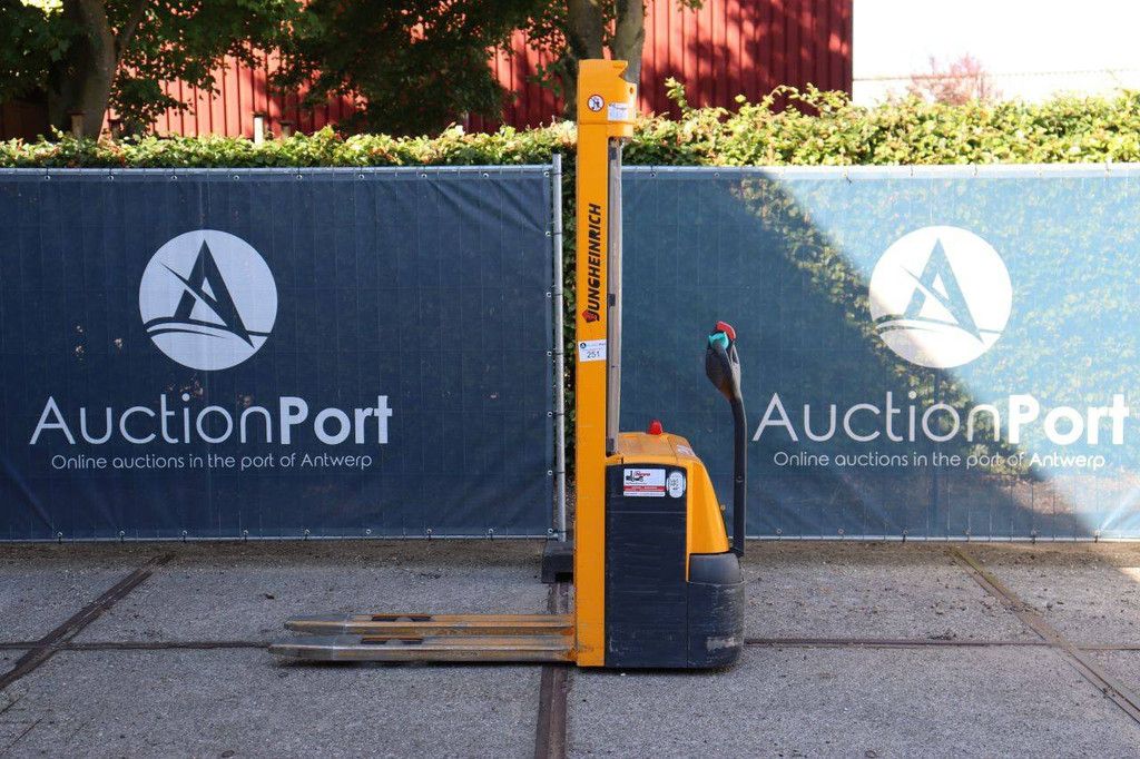 Stacker Jungheinrich EJC 110 Electric 1600kg 3.0m 2008