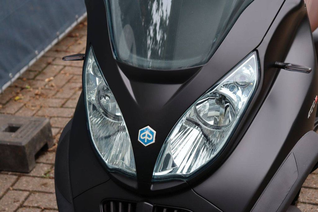 Scooter Piaggio MP3 400 LT i.e. Petrol 2011