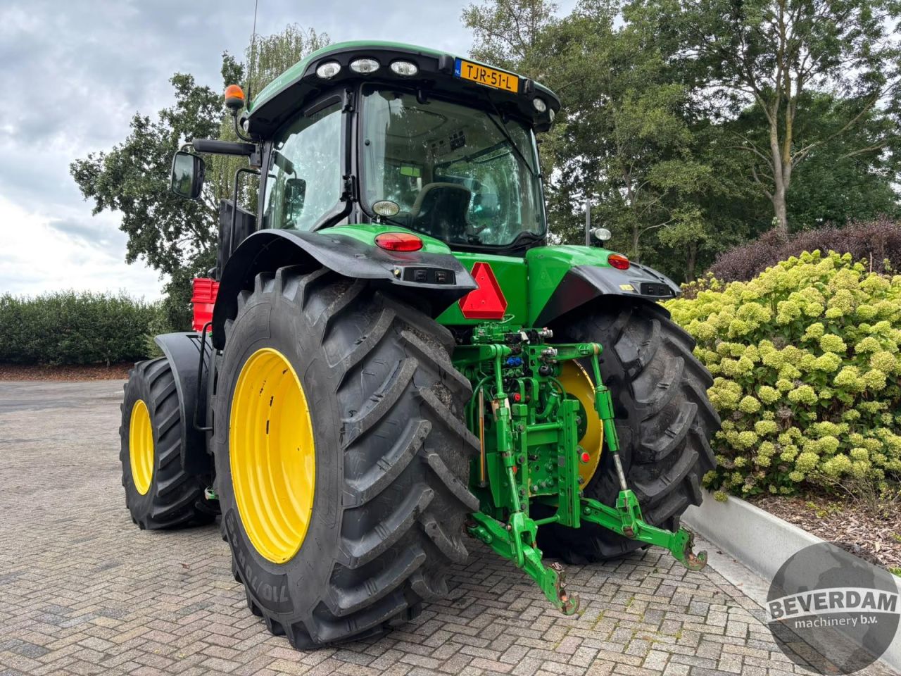 John Deere 7230R