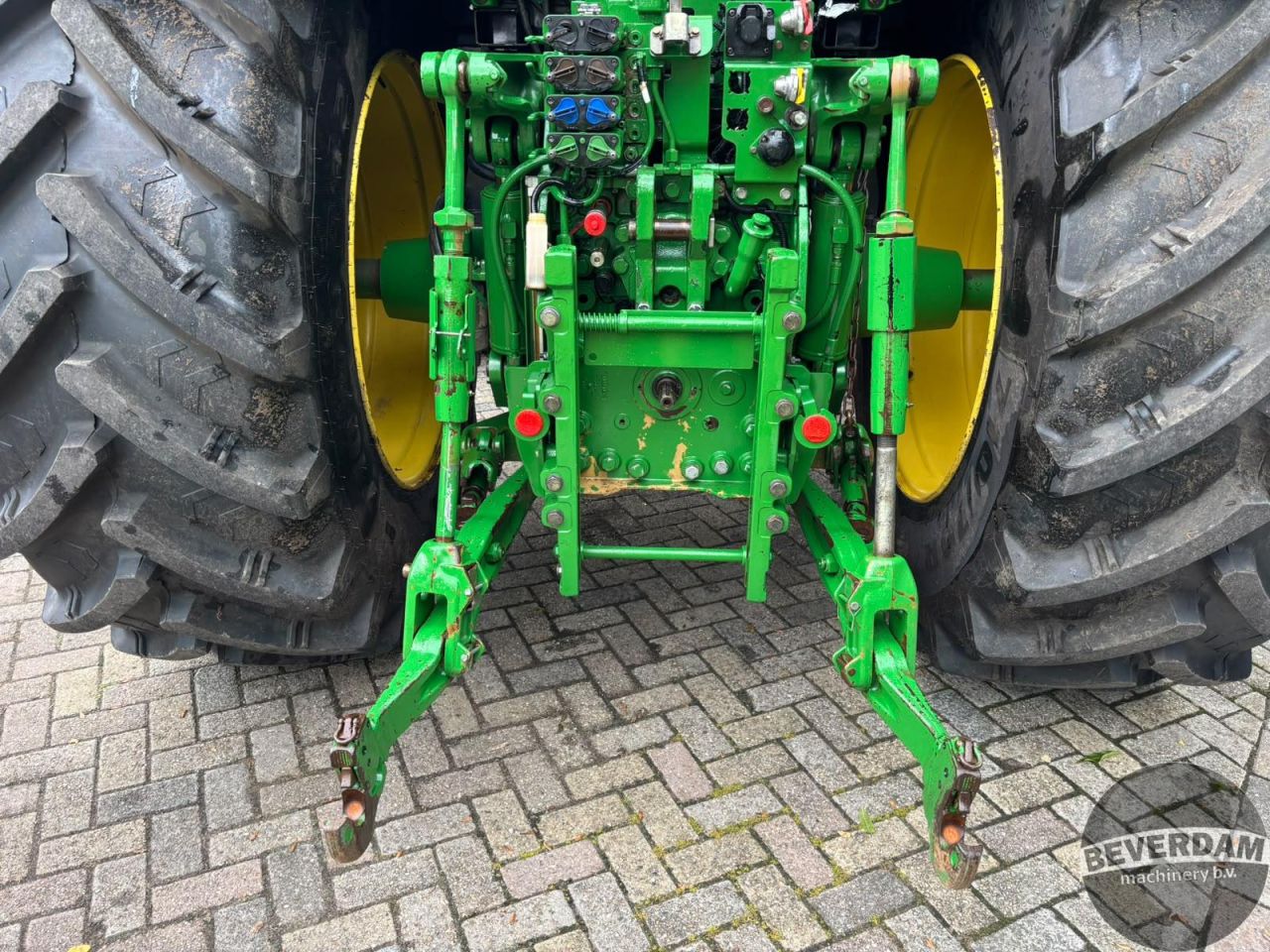 John Deere 7230R