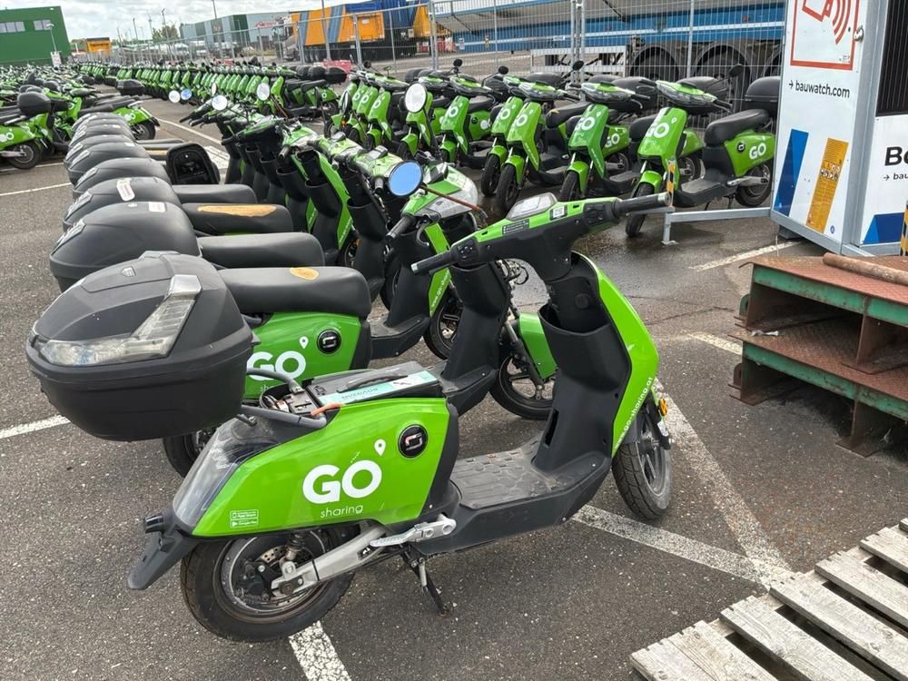 Super SOCO CUx electric fixer upper scooters (10x)