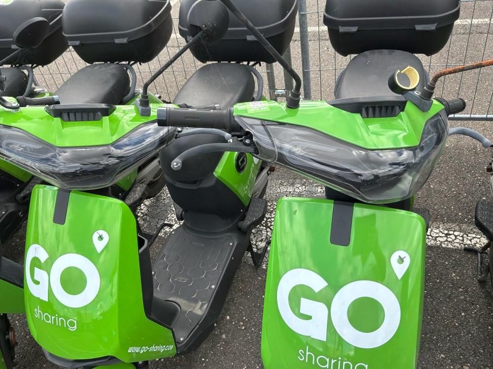 Super SOCO CUx electric fixer upper scooters (10x)