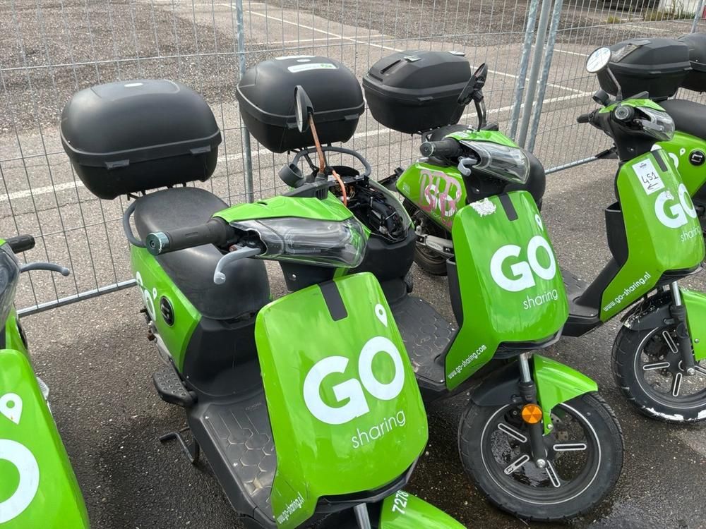 Super SOCO CUx electric fixer upper scooters (10x)