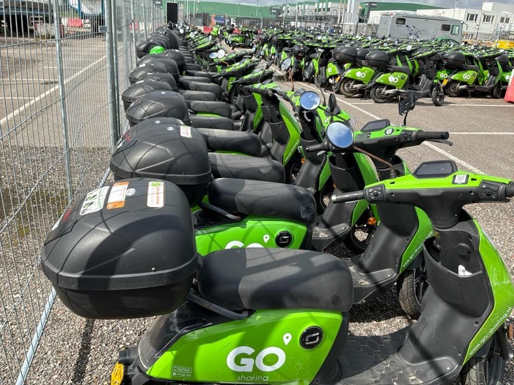 Super SOCO CUx electric fixer upper scooters (10x)