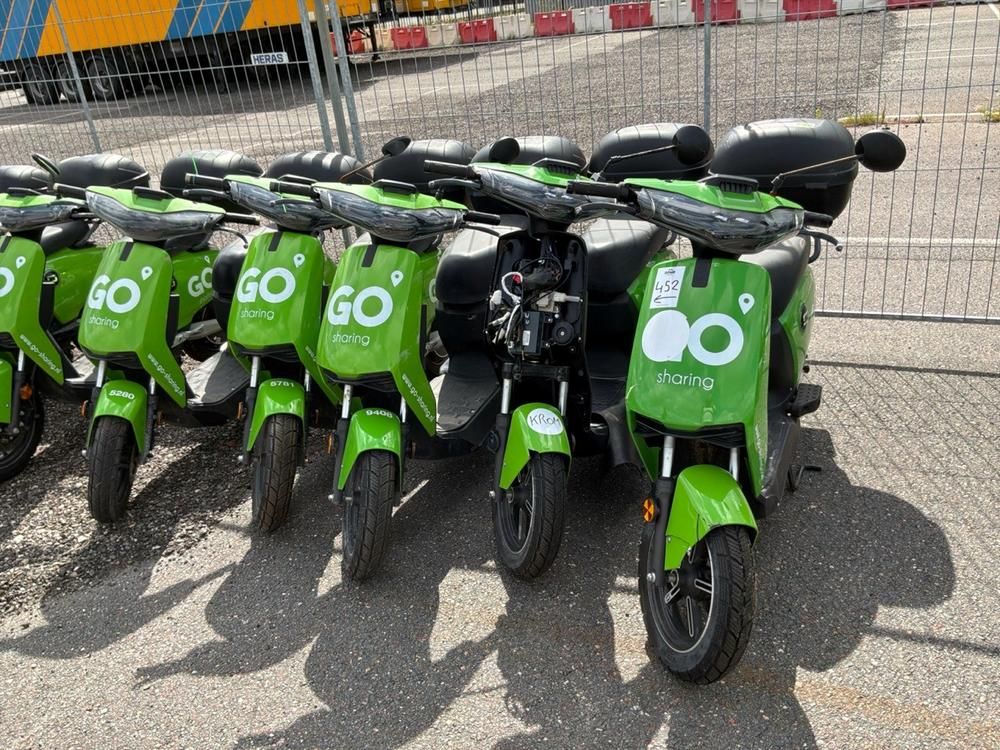 Super SOCO CUx electric fixer upper scooters (10x)