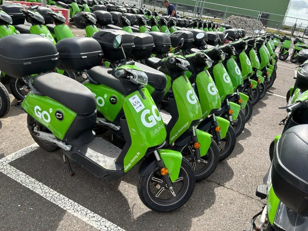 Super SOCO CUx electric fixer upper scooters (10x)