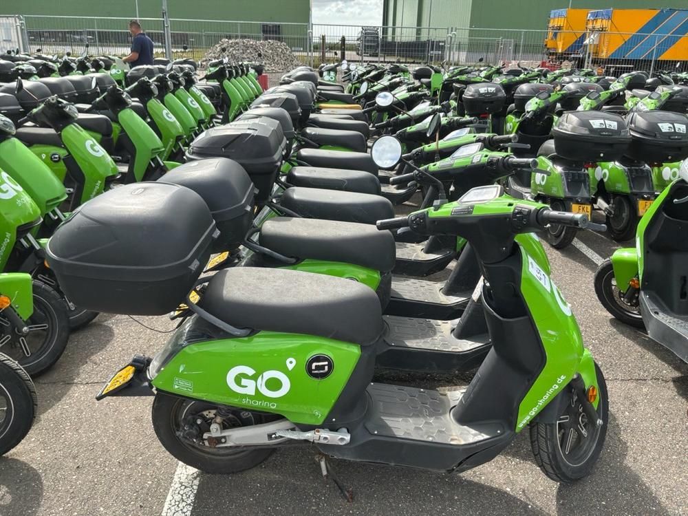 Super SOCO CUx electric fixer upper scooters (10x)