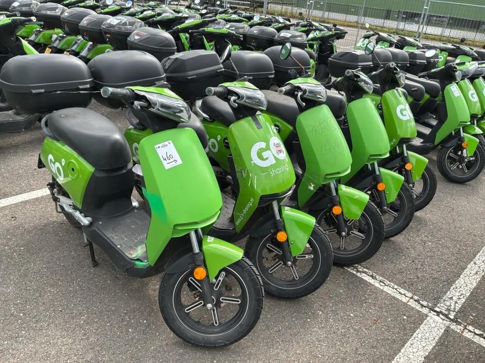 Super SOCO CUx electric fixer upper scooters (10x)