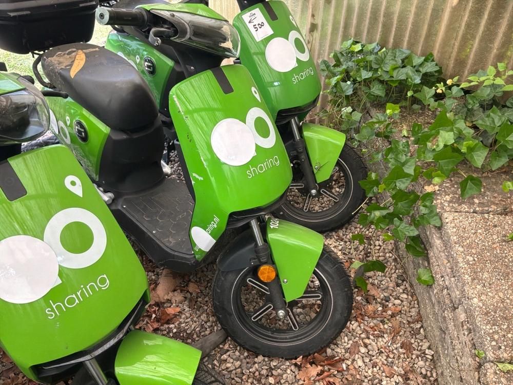 Super SOCO CUx electric fixer upper scooters (5x)
