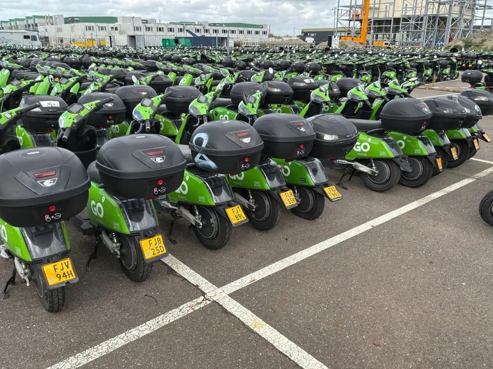 Super SOCO CUx electric fixer upper scooters (10x)