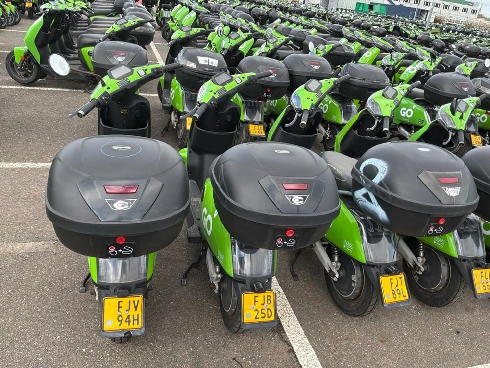 Super SOCO CUx electric fixer upper scooters (10x)