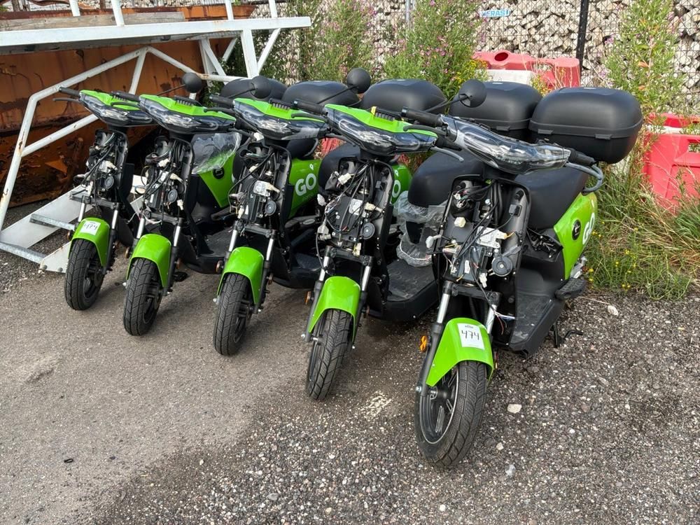 Super SOCO CUx electric salvage scooters (5x)