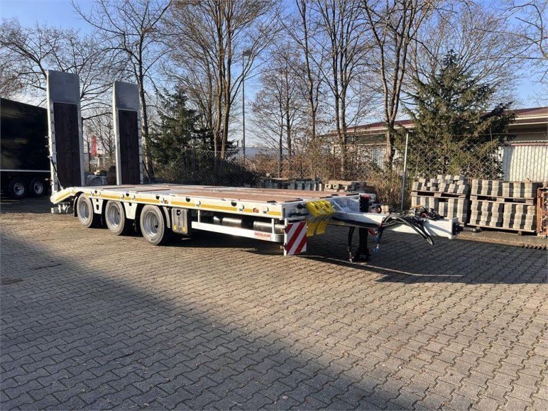 Möslein TT 34 Zugrohr Gerade 34 t GG Tridem- Tieflader 3