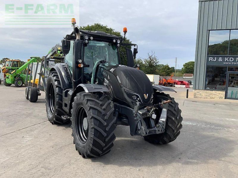 Valtra t214versu unlimited twin track reverse drive & efm 11t forestry