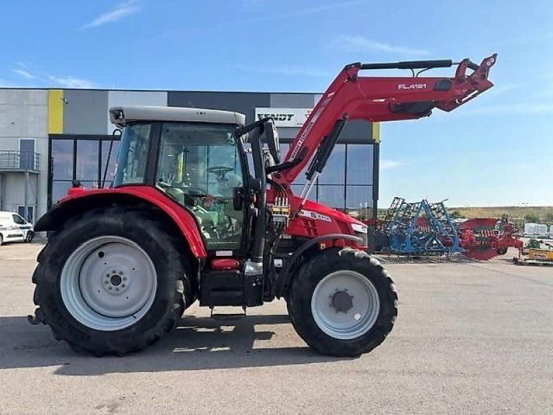 Massey Ferguson 5713 S Dyna 4