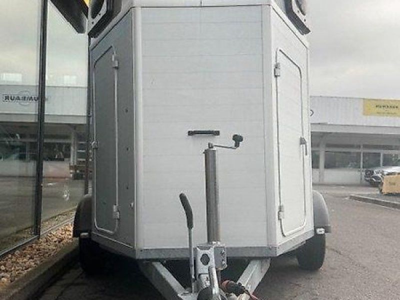 Humbaur Xanthos Spirit 2 Pferde Vollalu 2,0t Sattelkammer