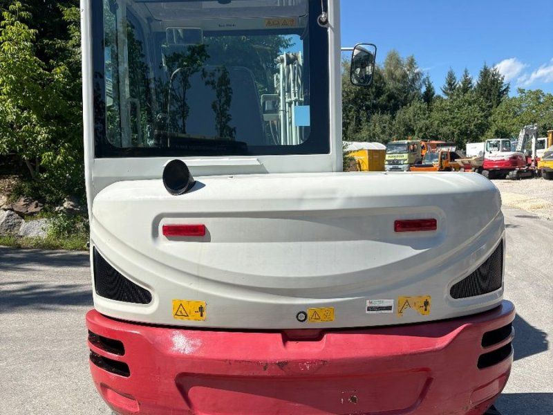 Takeuchi TB240