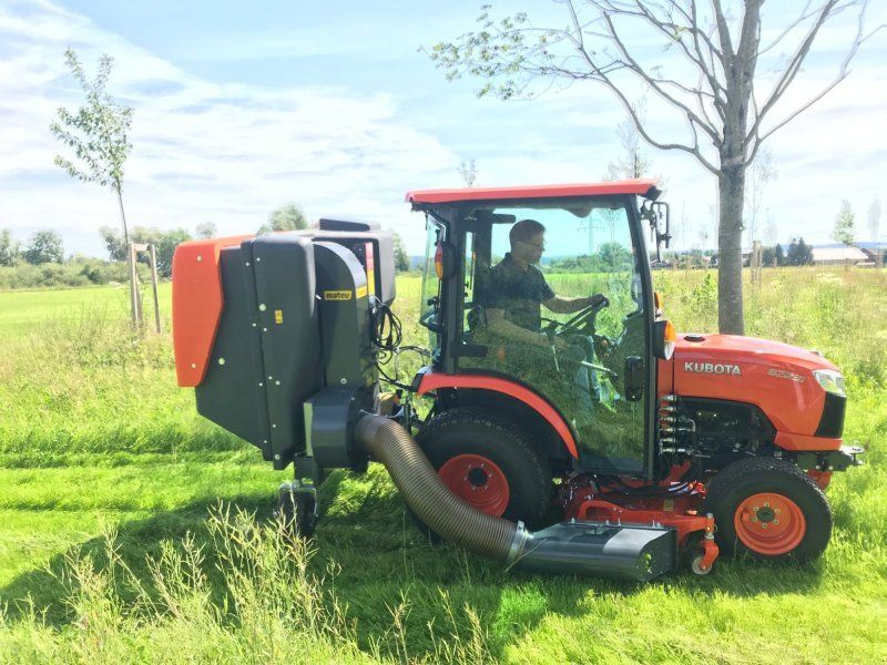 Kubota B2261 H Cab Hydrostat Mähwerk Graskorb