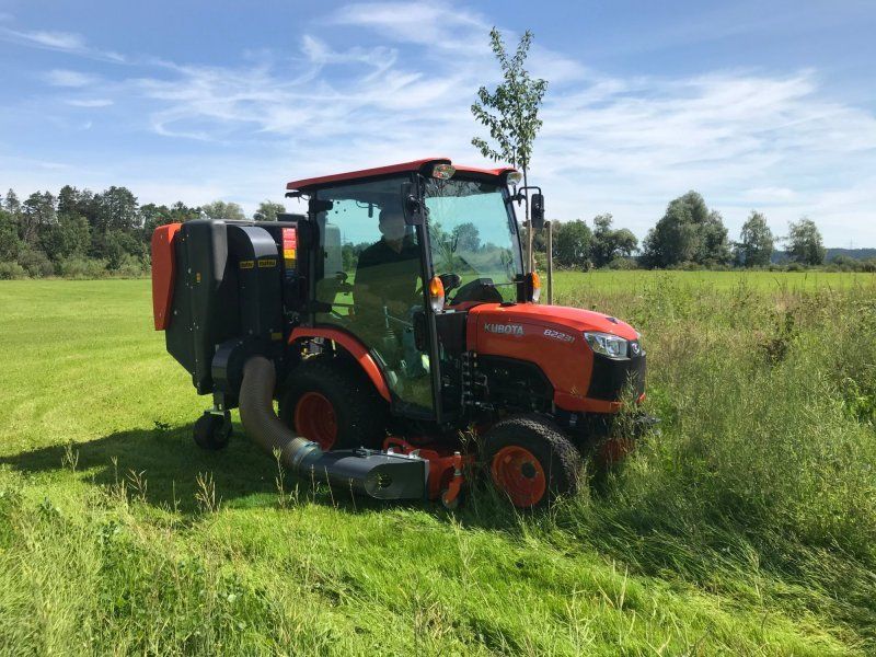 Kubota B2261 H Cab Hydrostat Mähwerk Graskorb