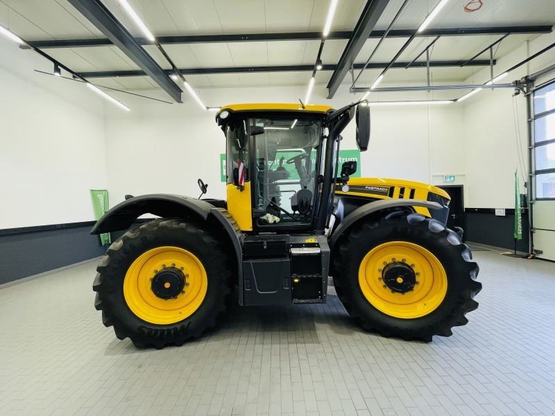 JCB 4220