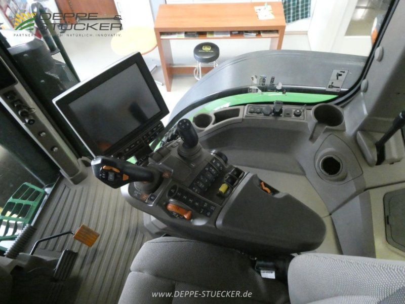 John Deere 7R 330