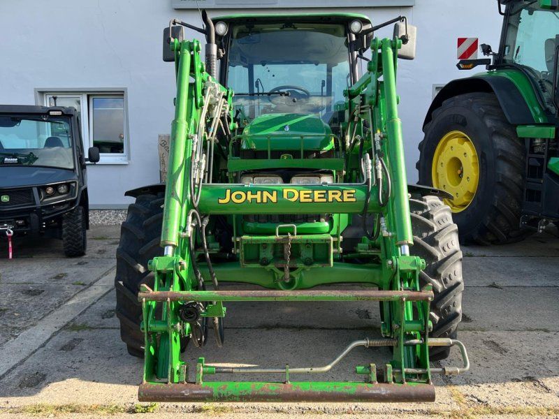 John Deere 5620 PowerQuad + 551 Frontlader