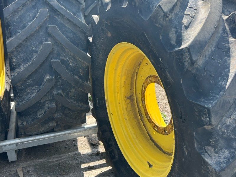 BKT 540/65R30