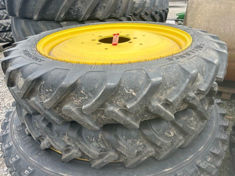 Alliance Komplettradsatz A-350 230/95R36
