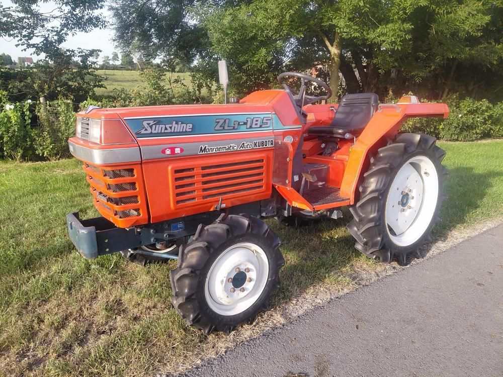 Kubota Sunshine L1-185 Four-Wheel-Drive Mini Tractor