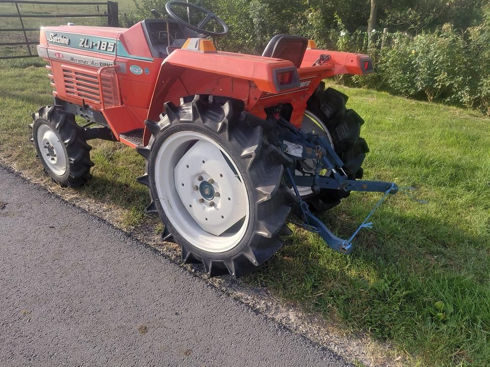 Kubota Sunshine L1-185 Four-Wheel-Drive Mini Tractor