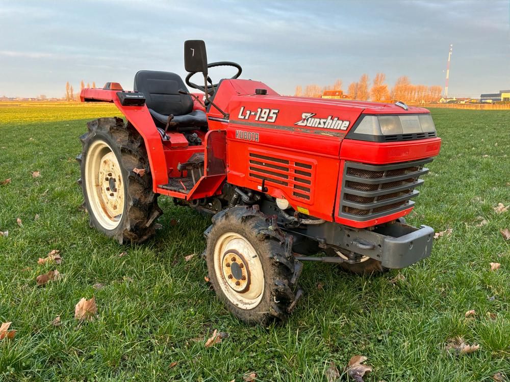 Kubota Sunshine L1-195 vierwielaangedreven minitractor