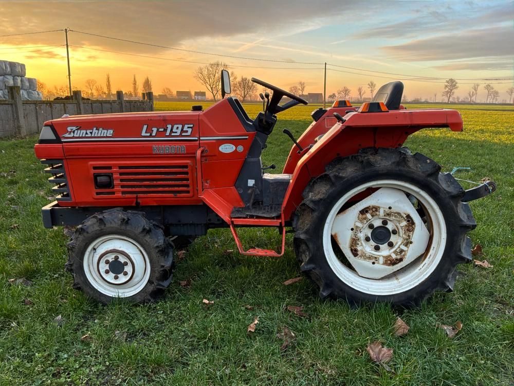 Kubota Sunshine L1-195 vierwielaangedreven minitractor