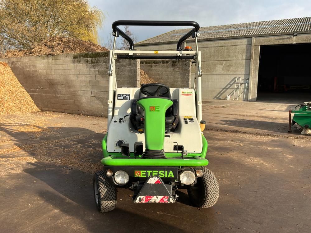2021 Etesia Hydro 124D zitmaaier